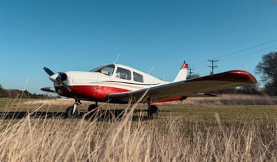 N8820E — Piper PA-28-140