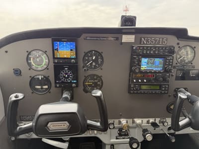N35715 — Cessna 172I, photo 3